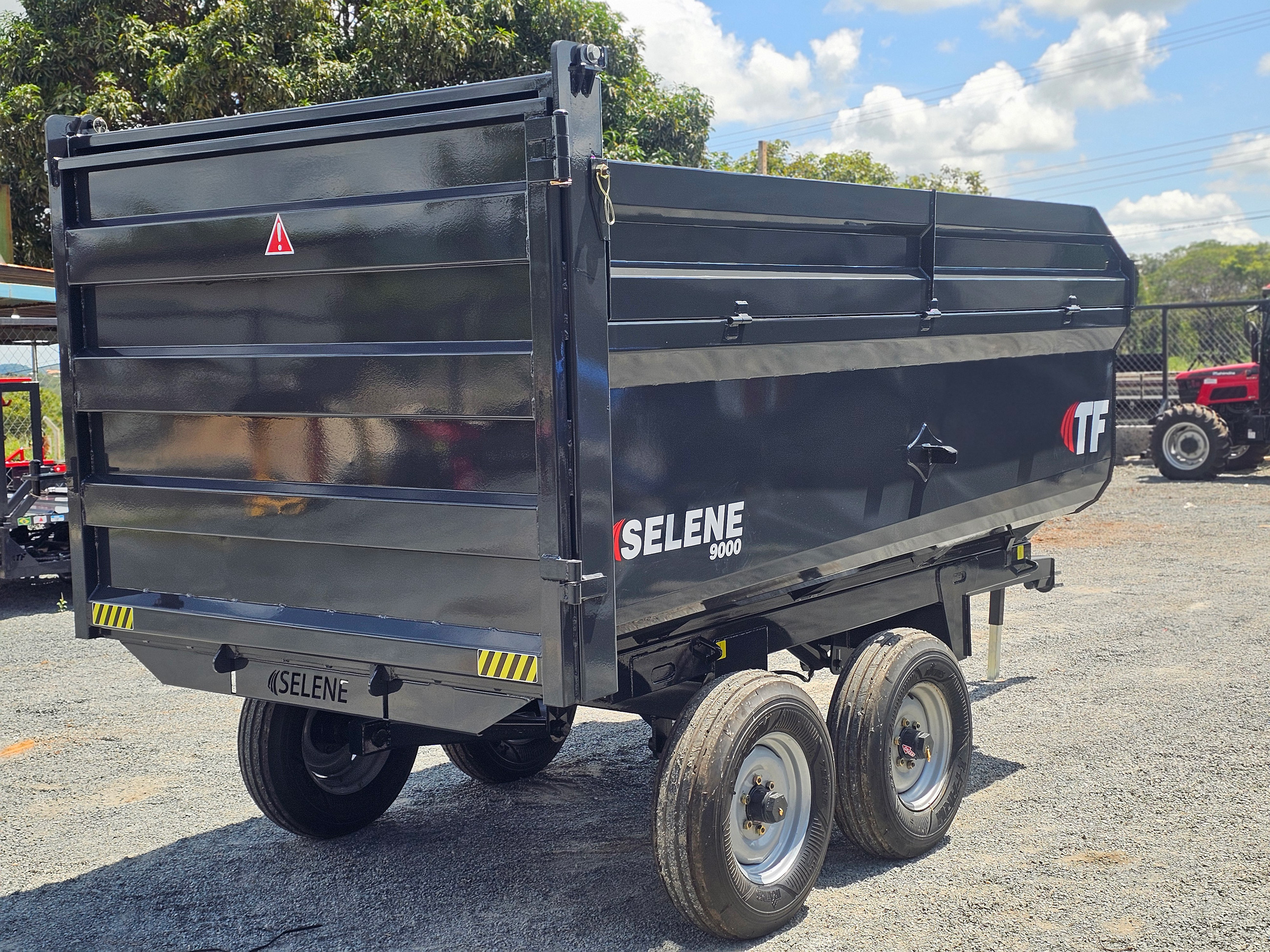 CARRETA FORRAGEIRA - SELENE 9.000