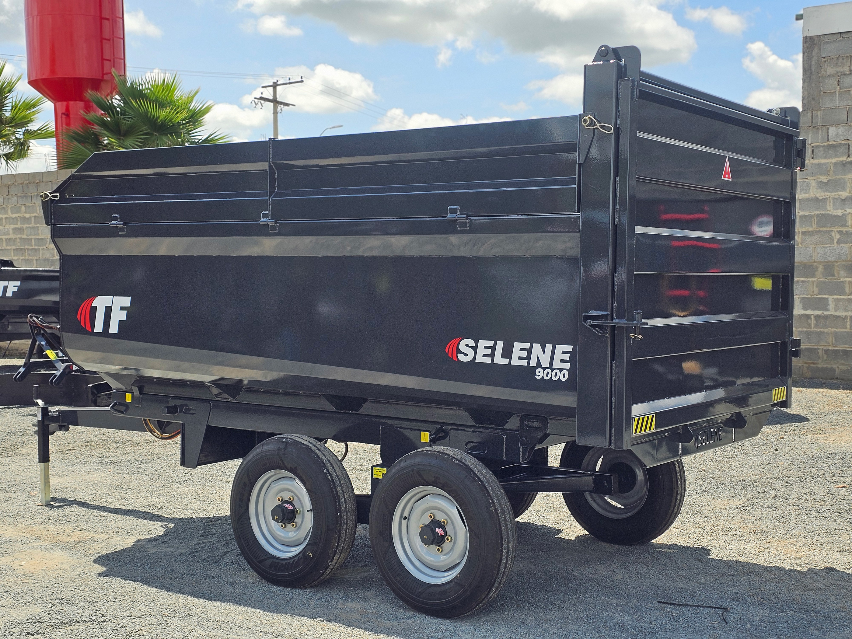 CARRETA FORRAGEIRA - SELENE 9.000